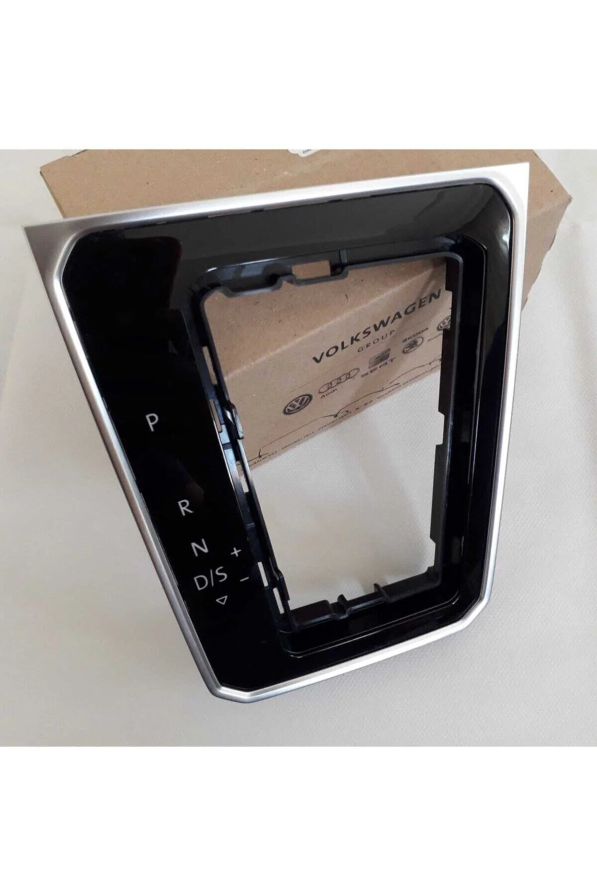 Fabrikasyon Passat B8 Otomatik Vites Taban Çerçevesi (Oem) 3g1713203