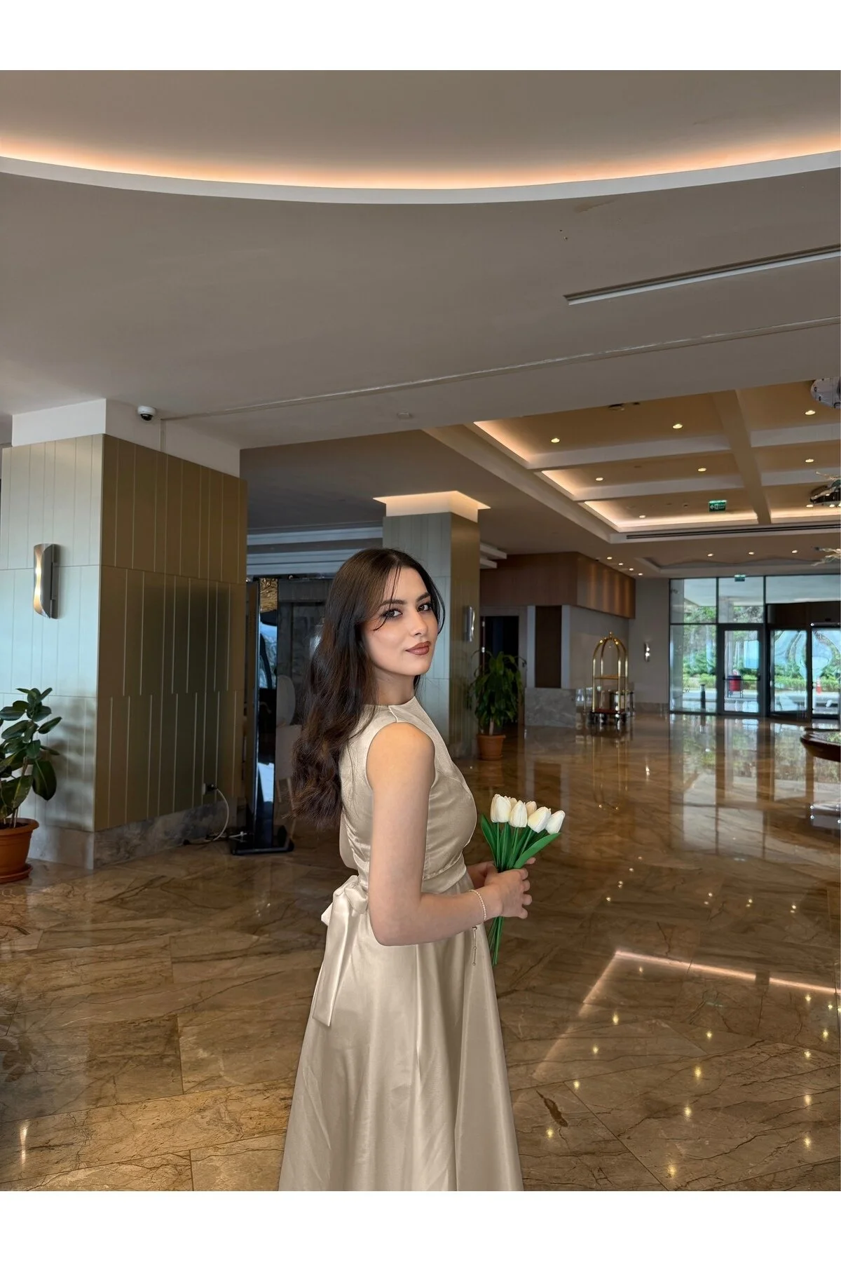 Sheeny Elya Gold Bej Midi Boy Kolsuz Saten Abiye Elbise