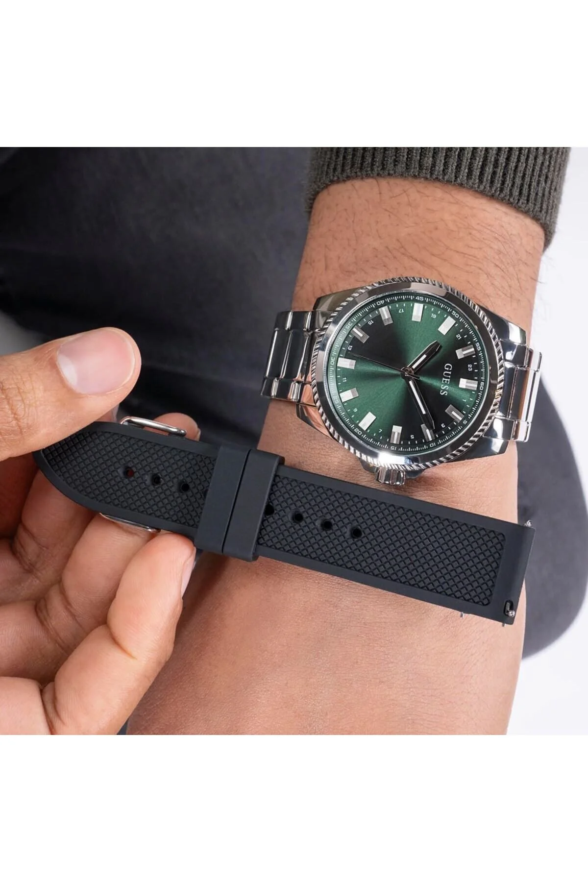 Guess GUGW0810G2 Erkek Kol Saati ve Yedek Kordon