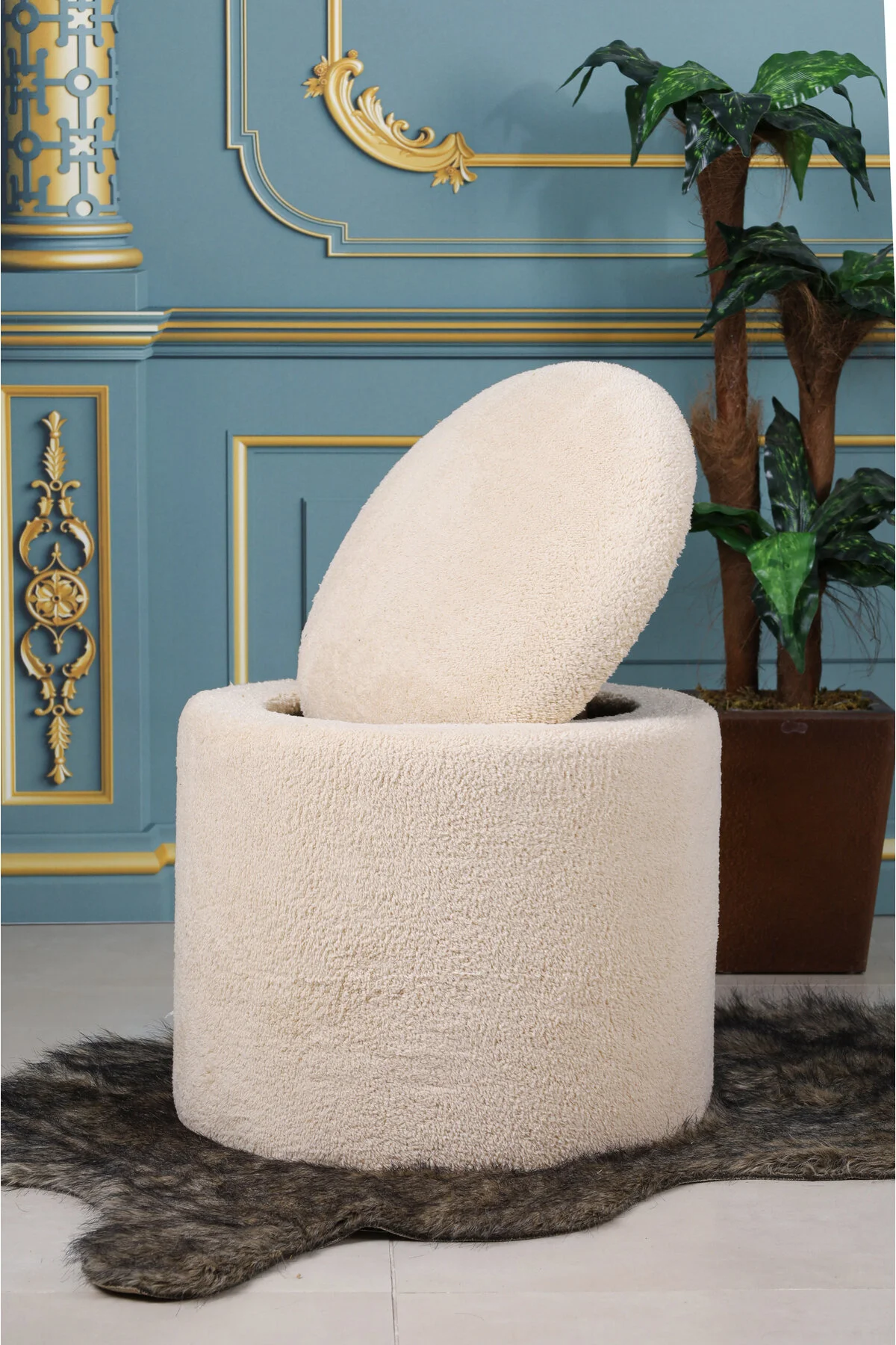 PufyHome SANDIKLI 45 X 45 CM PELUŞ KREM KUMAŞLI ÇOK AMAÇLI PUF KOLTUK