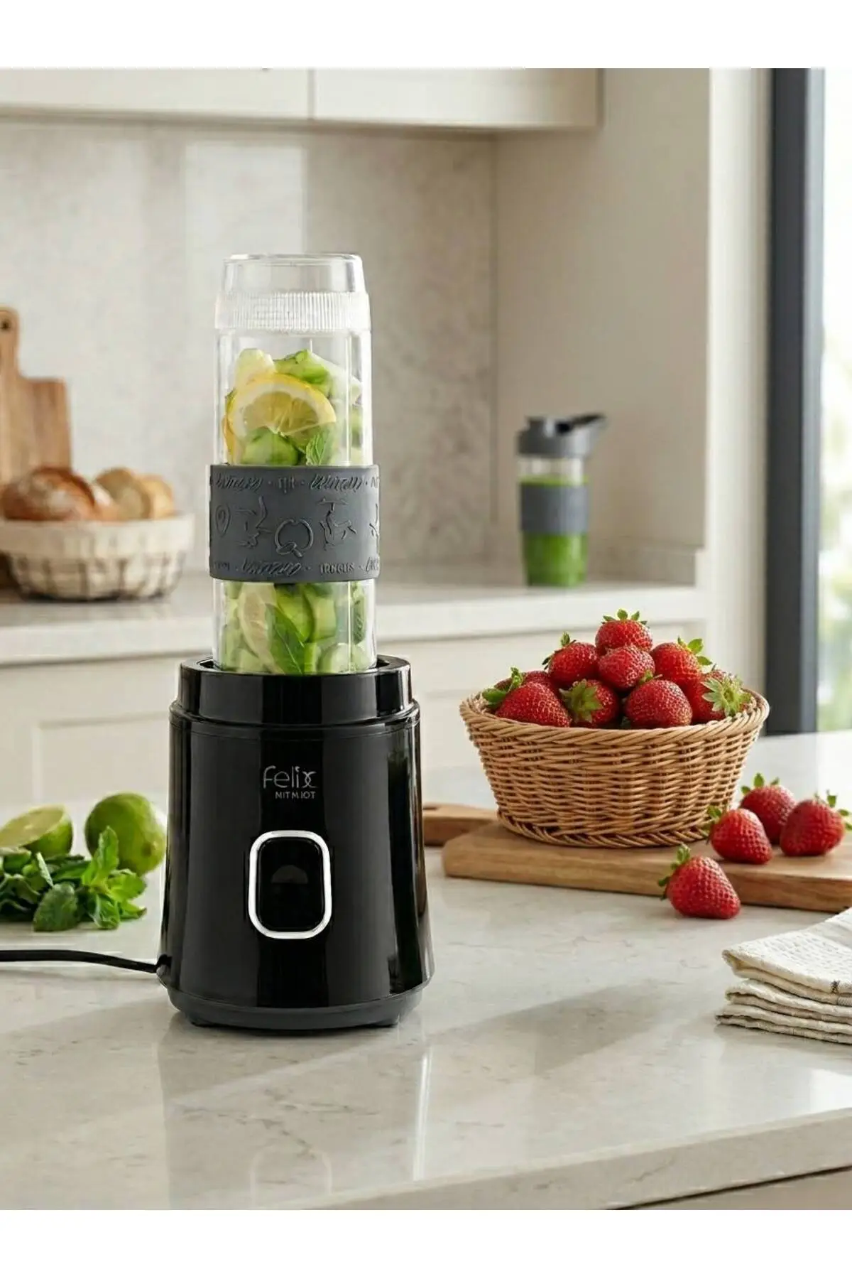 Arzum FL196 Felix Mix N Joy Kişisel Blender 600W, 570ml Hazne, 400ml Şişe, Siyah