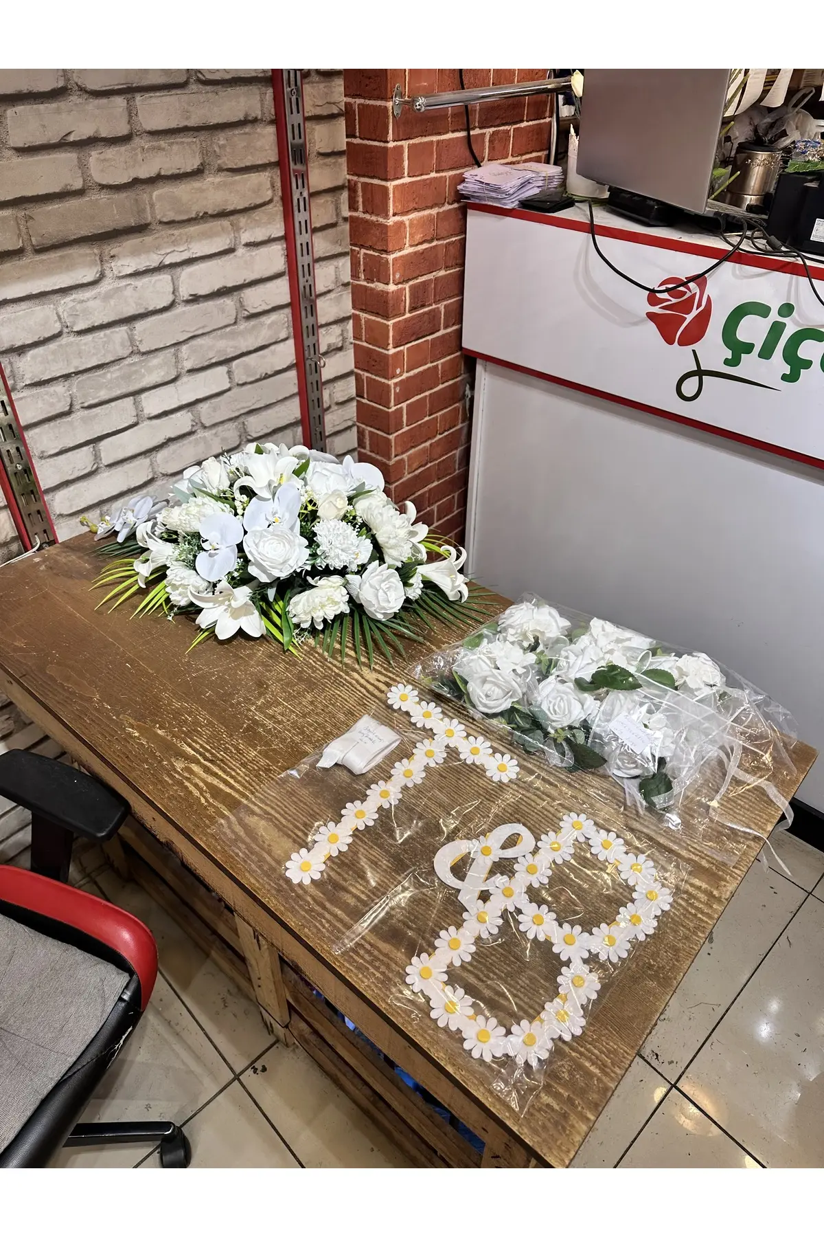 çiçek duragı Gelin arabası süsleme seti & masa çiçegi