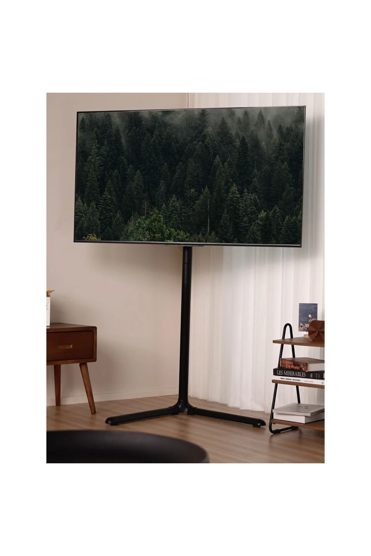 Cletech Şövalye Tipi Tv Standı 32"-70" | V Tabanlı Modern Tasarım | 70° Döner | 40 kg Taşıma Kapasiteli