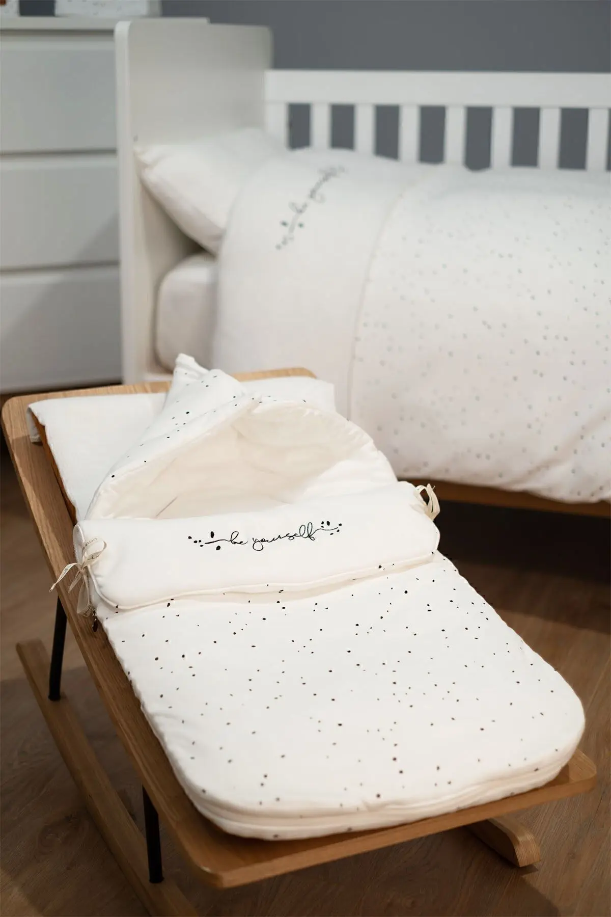 Little Gusto Puset Tulumu Yenidoğan Footmuff Cosmos Beyaz Organik Pamuk