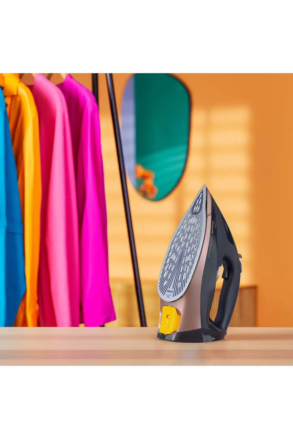 Philips 7500 Serisi Buharlı Ütü, 3200W, 55 g/dk Sürekli Buhar, SteamGlide Elite, 260 g Şok Buhar, DST7510/80