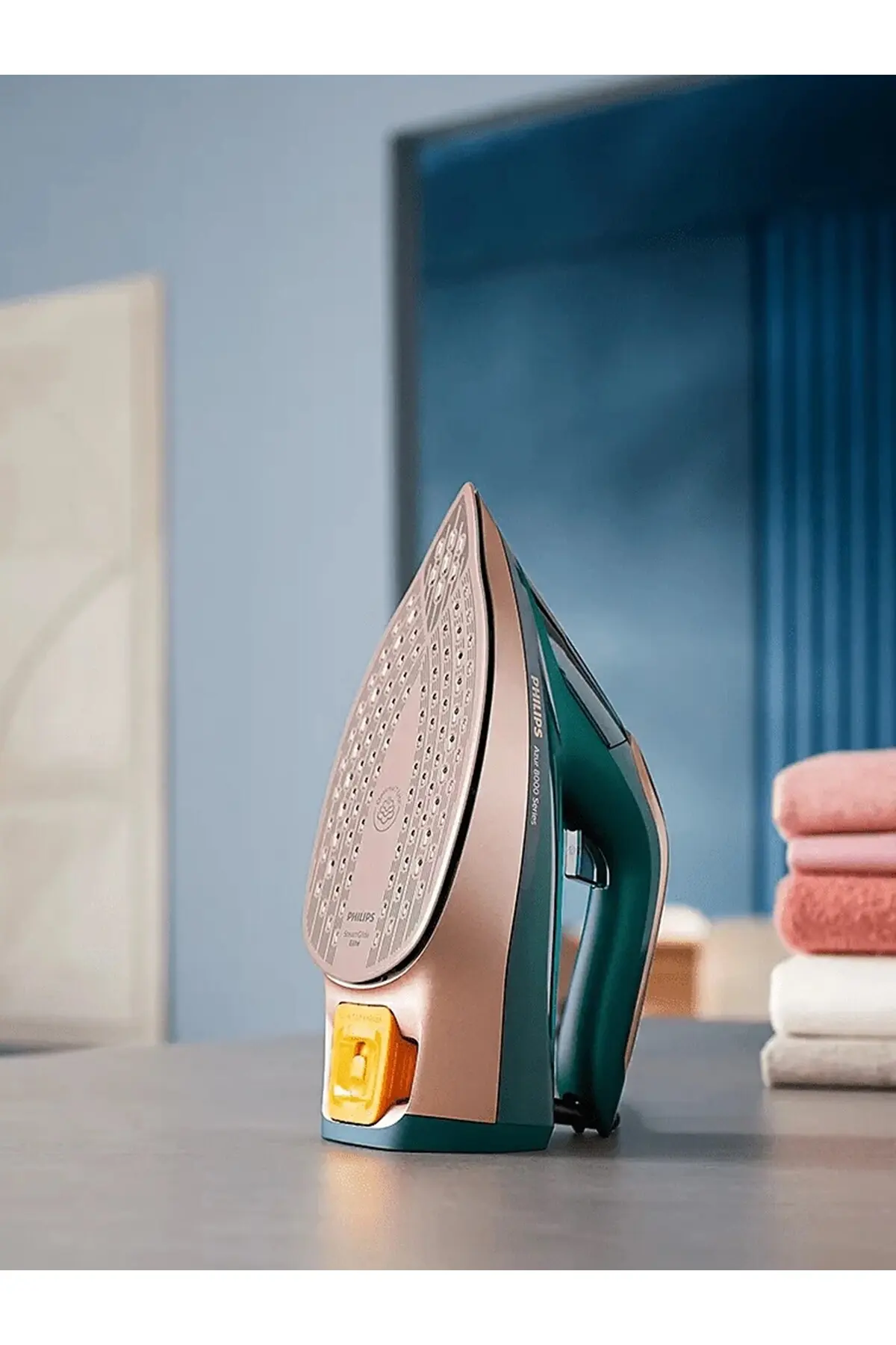 Philips 8000 Serisi Azur Buharlı Ütü, Sıfır Yanık, 240g Turbo şok buhar, 80 g/dk, 3000W, DST8030/70
