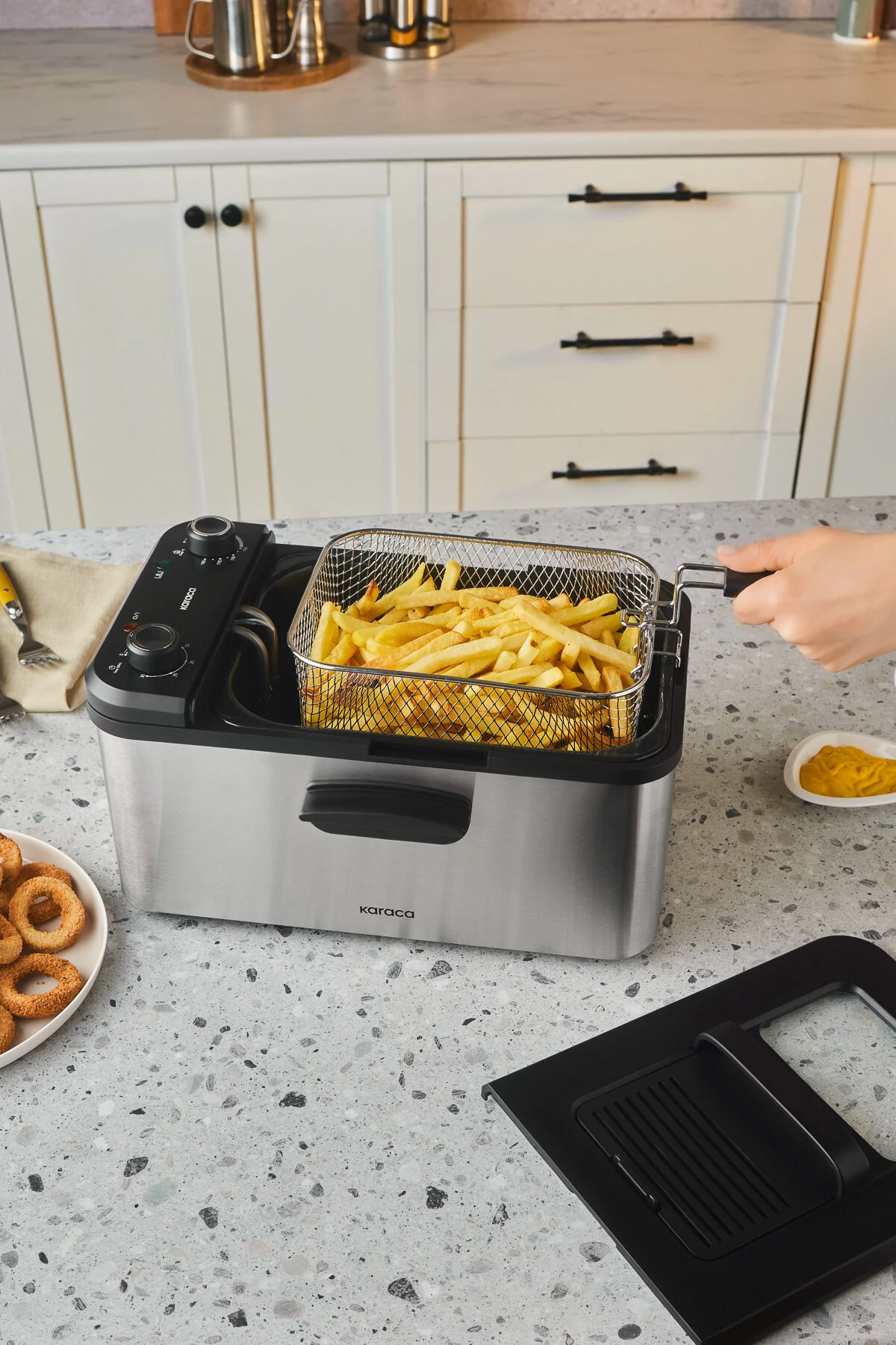 Karaca Inox Yağ Filtreli Zamanlayıcılı Fritöz XL 3,2L