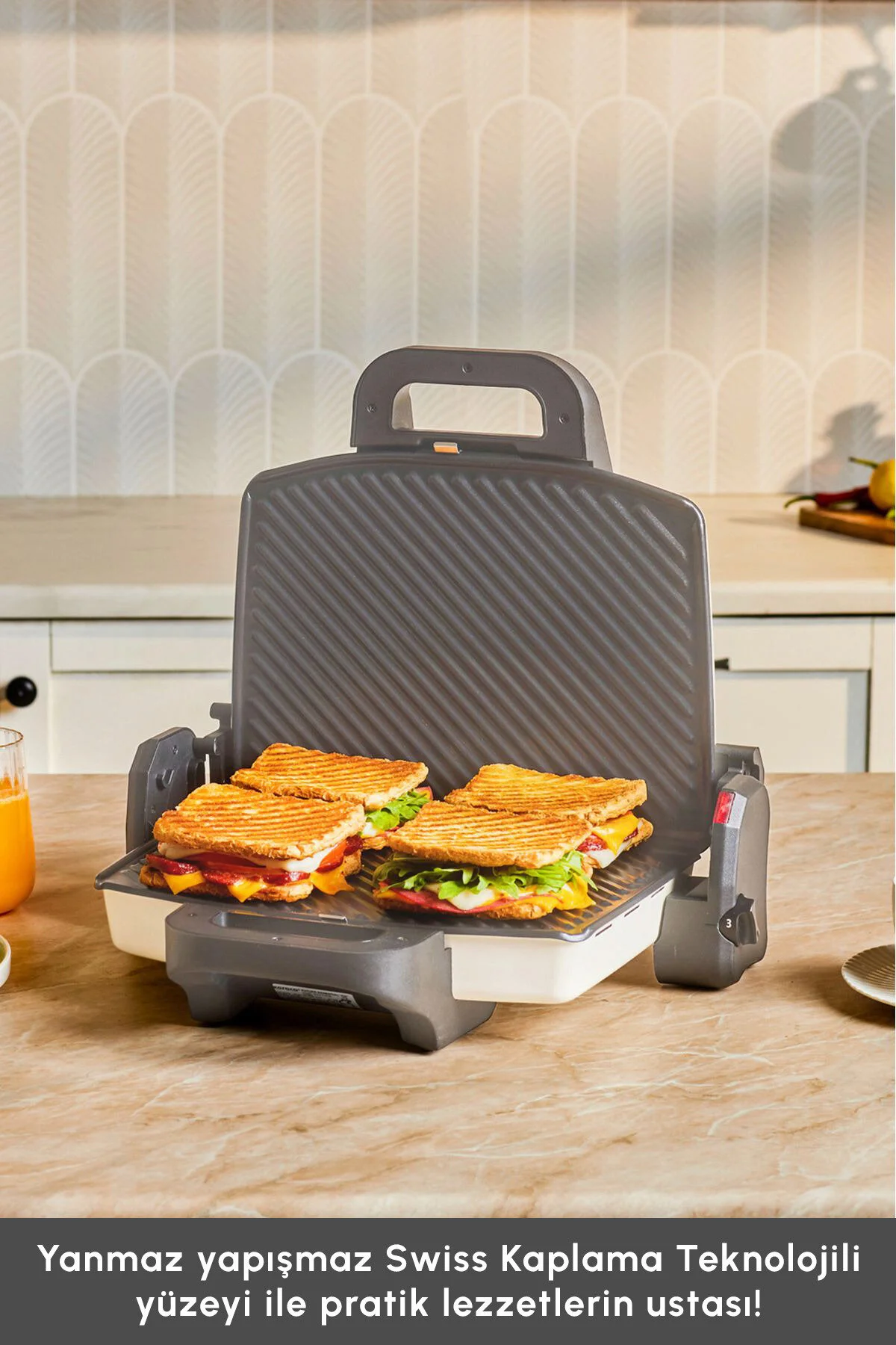 Karaca Swiss Izgara ve Tost Makinesi 1800 W 4 Dilim Kapasiteli