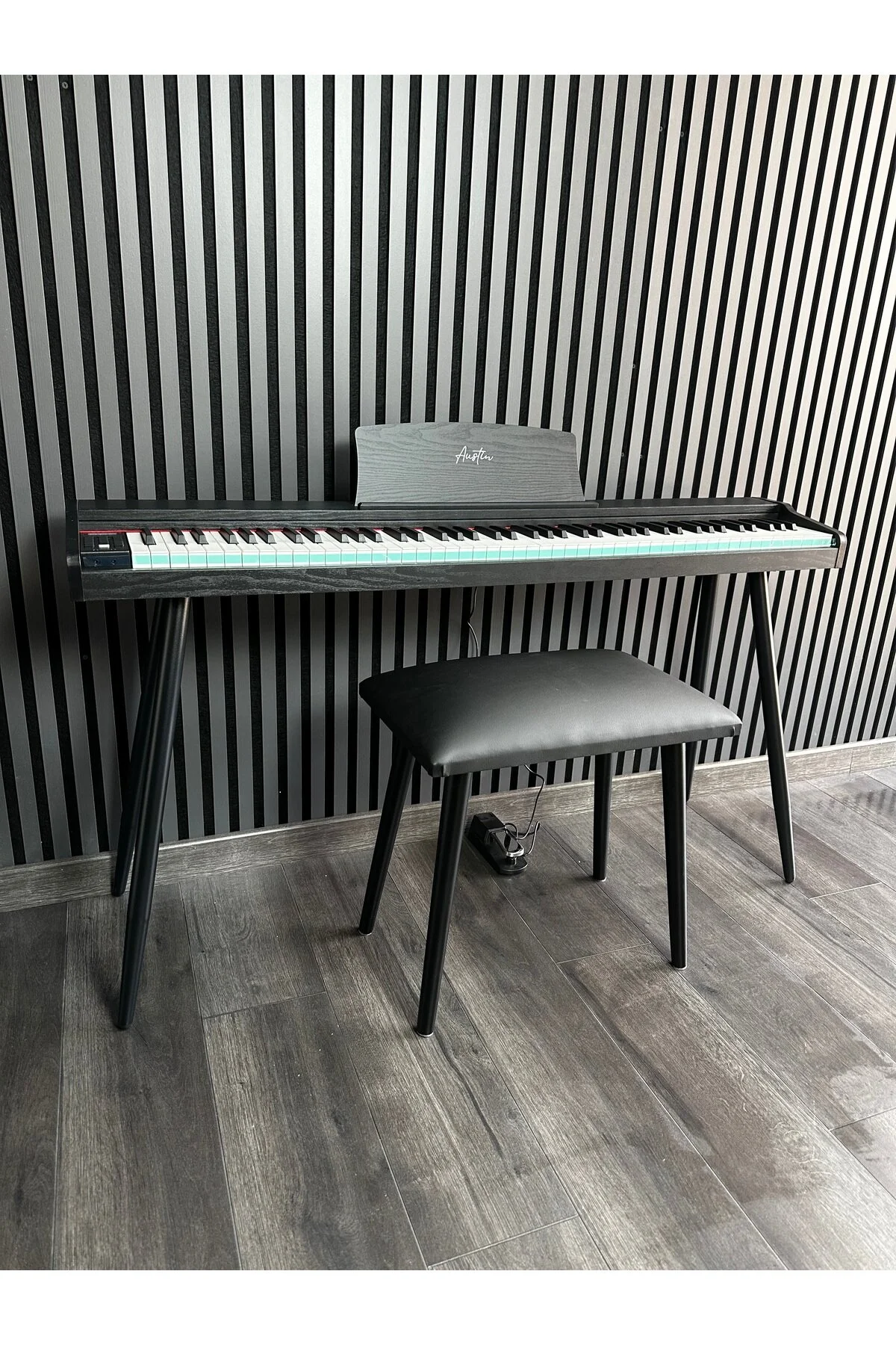 AUSTIN Beyaz Digital Piyano Hassasiyetli 88 Dolgu Tuş 3 Pedal Tabure Kulaklık Dahil