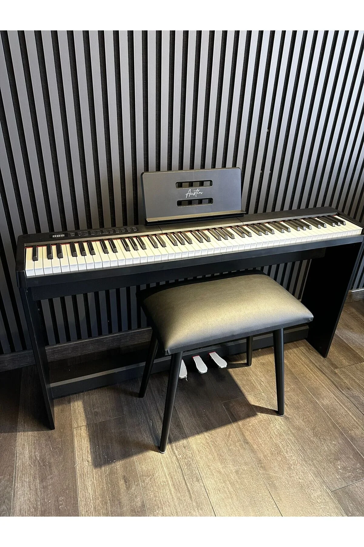 AUSTIN Beyaz Digital Piyano Hassasiyetli 88 Dolgu Tuş 3 Pedal Tabure Kulaklık Dahil