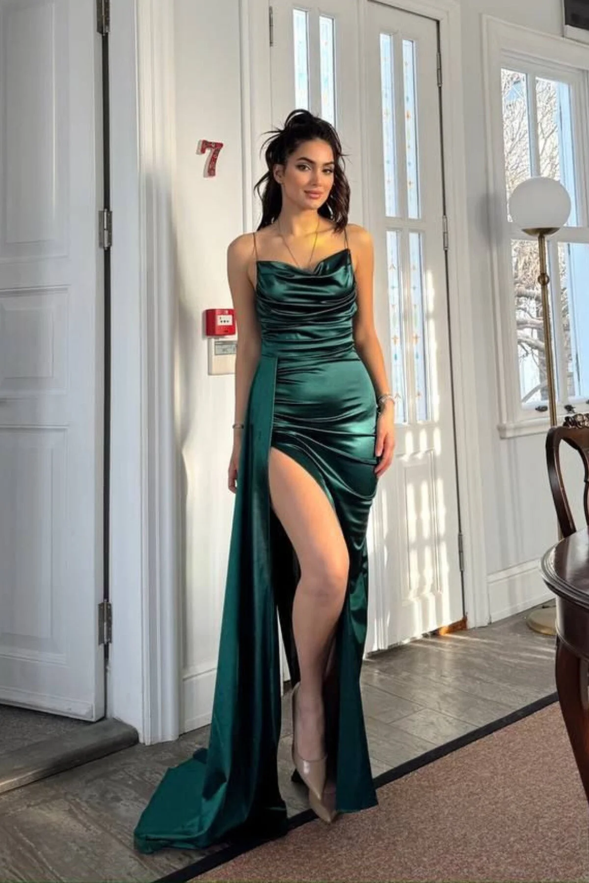 Mekafashion Allyso Degaje Yaka Yırtmaçlı Siyah Abiye