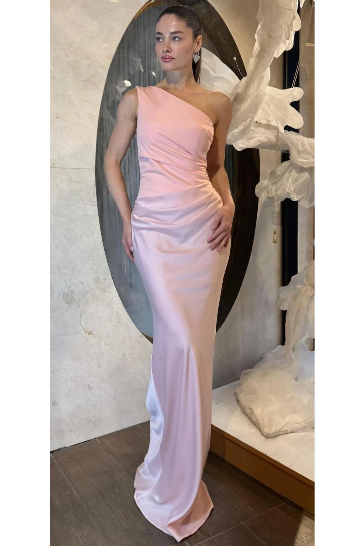 SpringStore Siyah Üstü Krep Altı Saten Tek Omuz Abiye